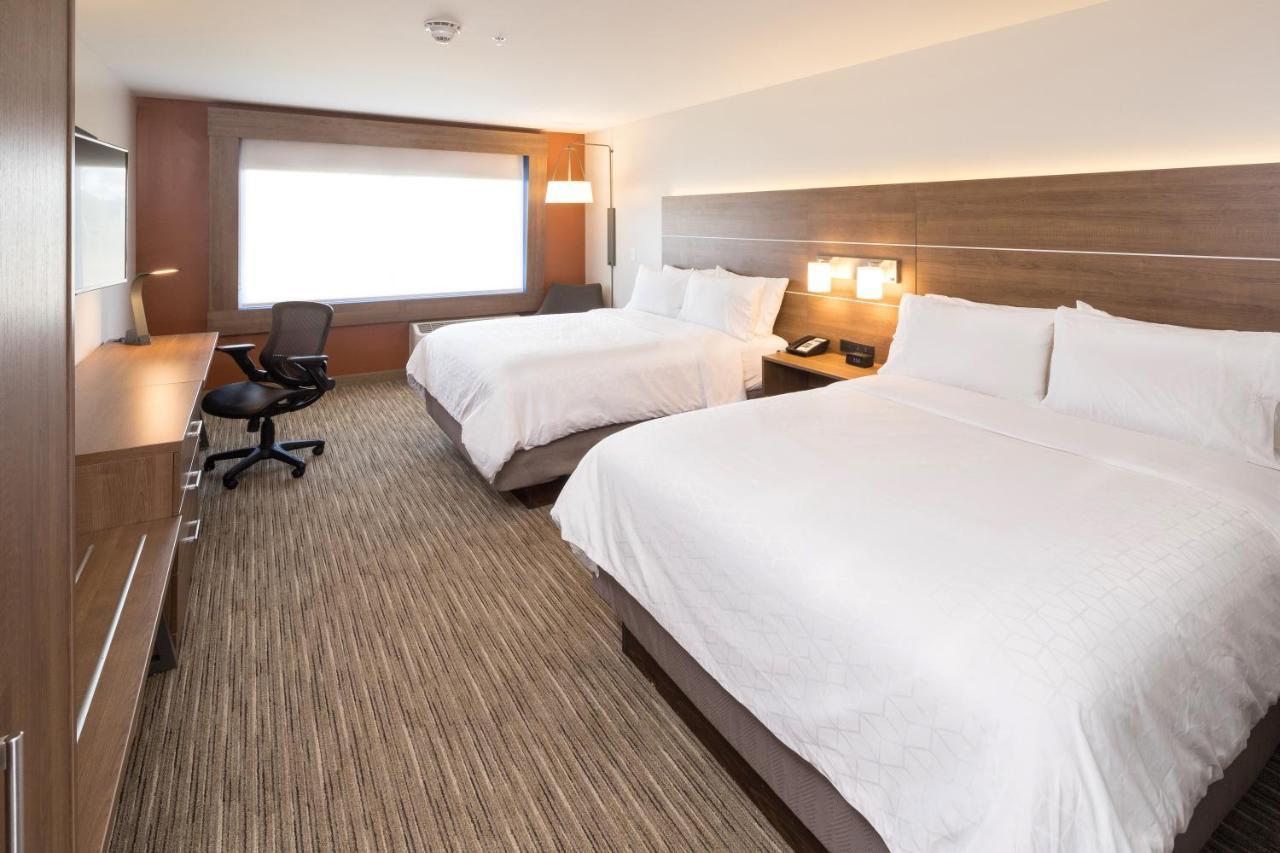 Holiday Inn Express & Suites Alpena - Downtown By Ihg Buitenkant foto