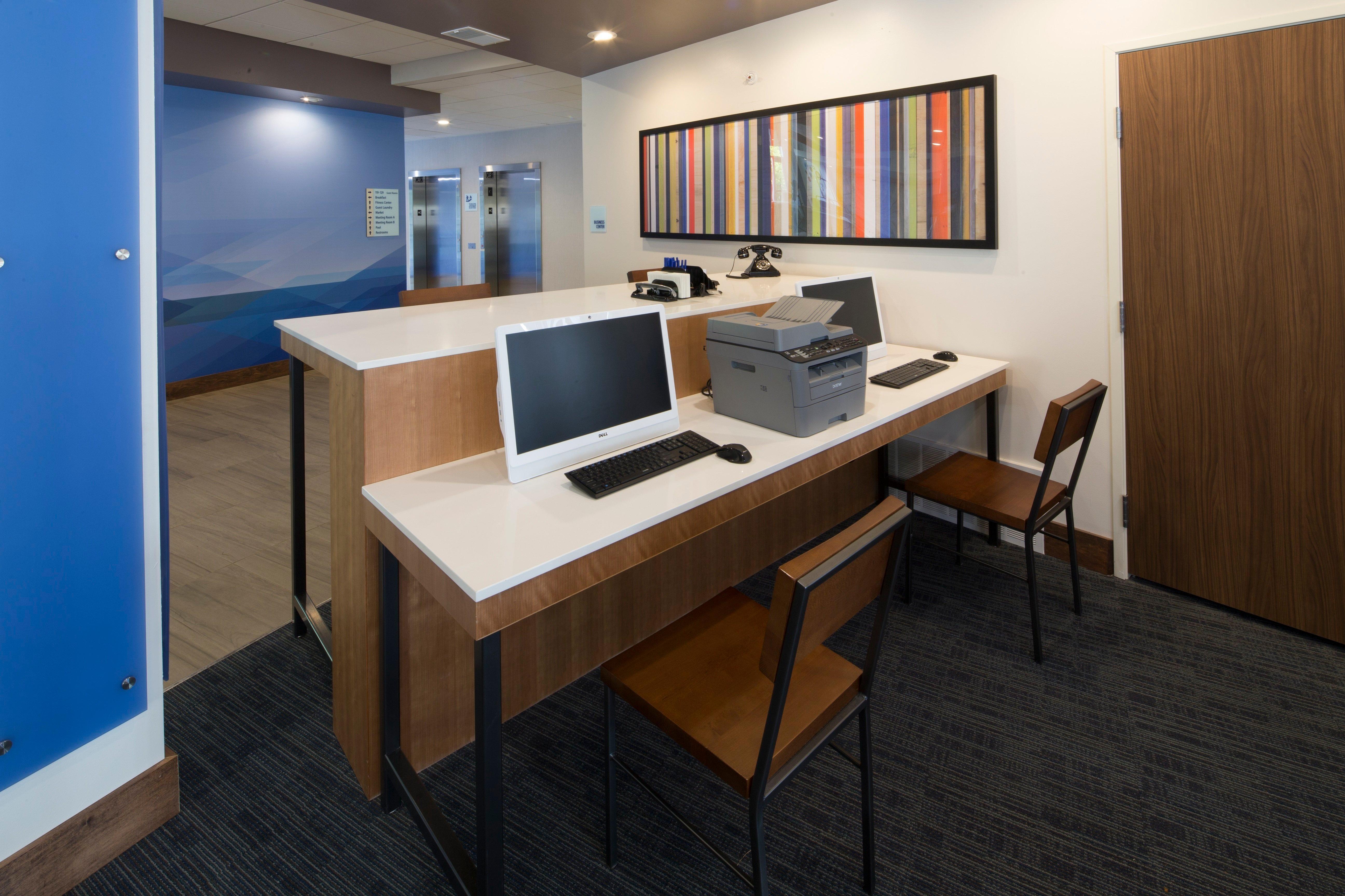 Holiday Inn Express & Suites Alpena - Downtown By Ihg Buitenkant foto