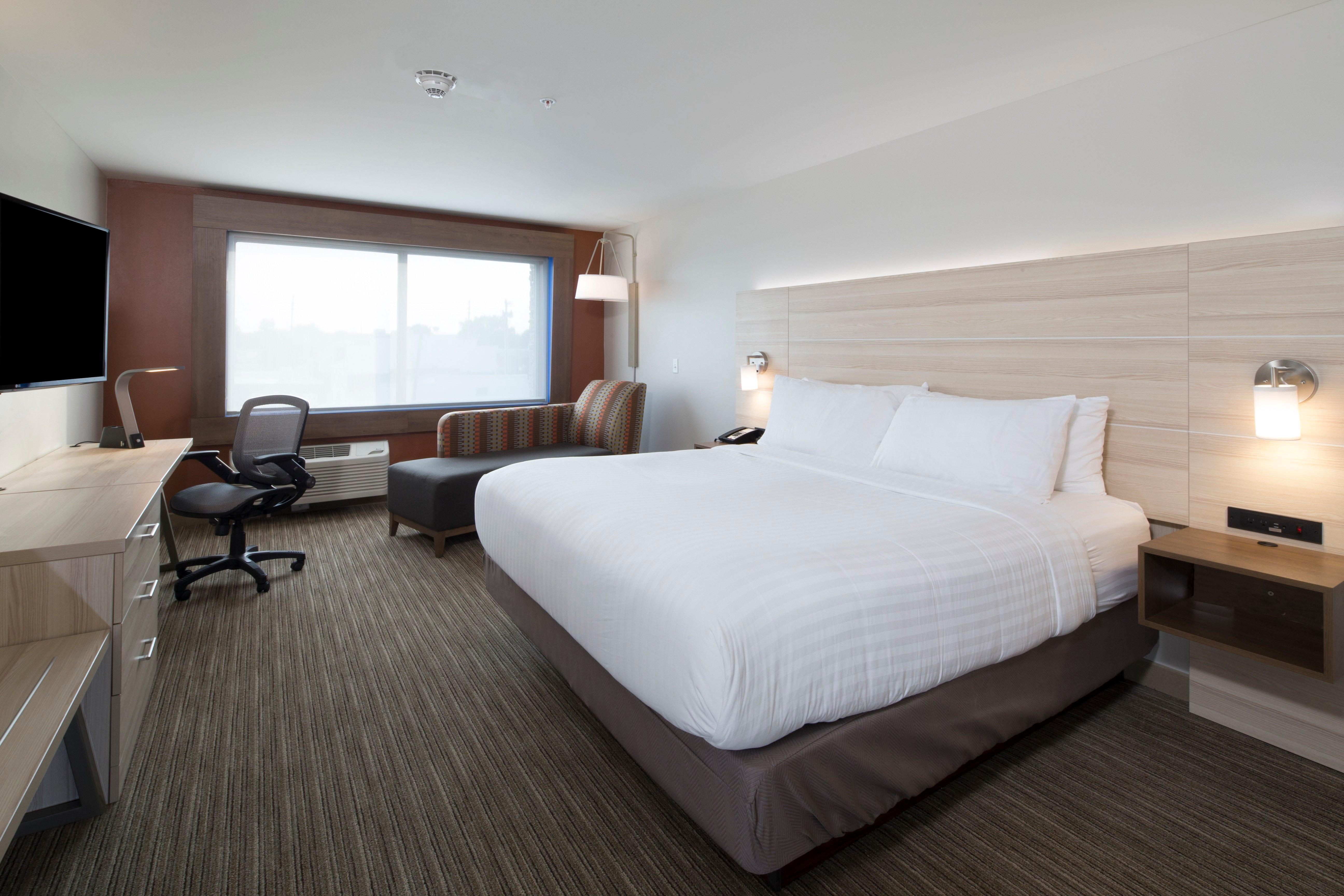 Holiday Inn Express & Suites Alpena - Downtown By Ihg Buitenkant foto