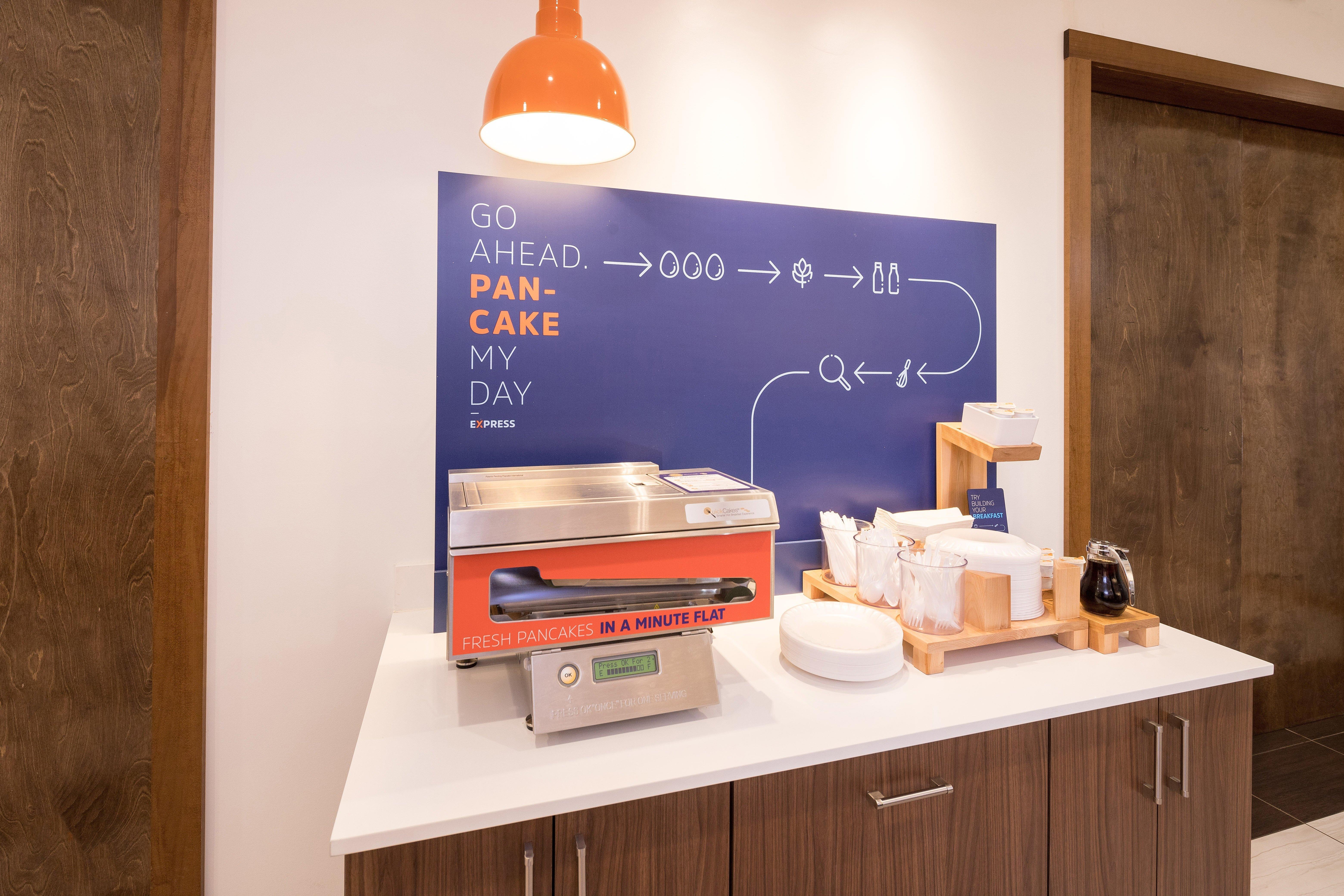 Holiday Inn Express & Suites Alpena - Downtown By Ihg Buitenkant foto